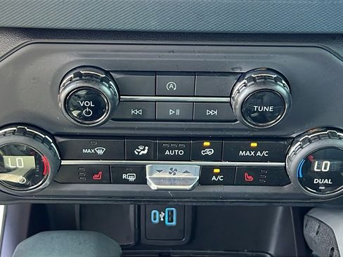 Used 2024 Ford Bronco Outer Banks image 26