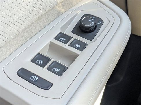 New 2026 Volkswagen Atlas SE image 22