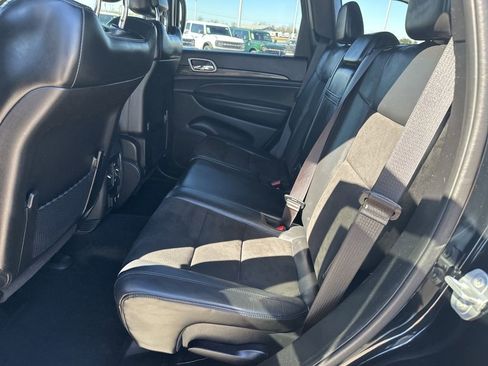 Used 2021 Jeep Grand Cherokee Laredo X image 34