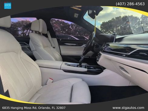 Used 2017 BMW 740i RWD image 30