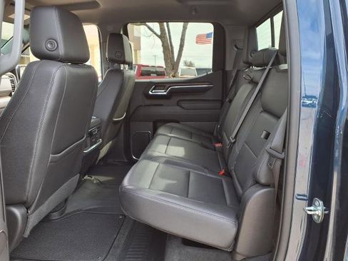 Used 2023 GMC Sierra 1500 SLT image 19