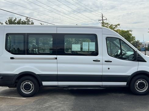 Used 2017 Ford Transit 350 XL image 4