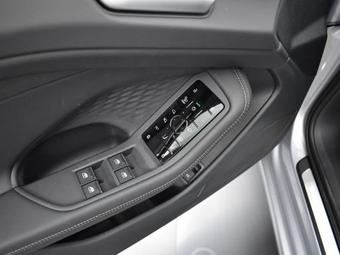 New 2026 Audi A6 Premium Plus AWD/4WD image 6