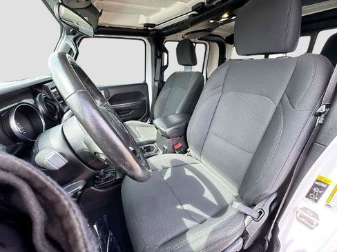 Used 2020 Jeep Gladiator Sport image 17