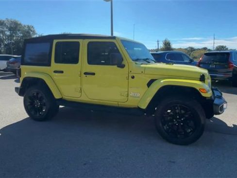 Used 2022 Jeep Wrangler Unlimited Sahara w/ Safety Group image 34