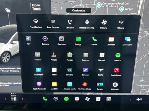 Used 2021 Tesla Model Y Long Range image 12