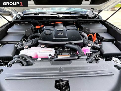 Used 2026 Lexus LX 700h Luxury w/ Appearance Package image 28