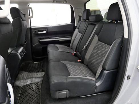 Used 2018 Toyota Tundra SR5 AWD/4WD image 19