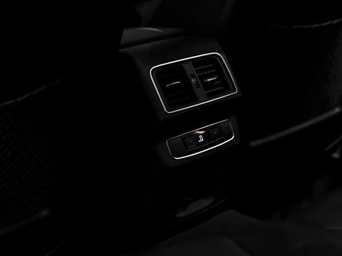Used 2018 Audi Q5 2.0T Premium Plus w/ Premium Plus Package AWD/4WD image 42