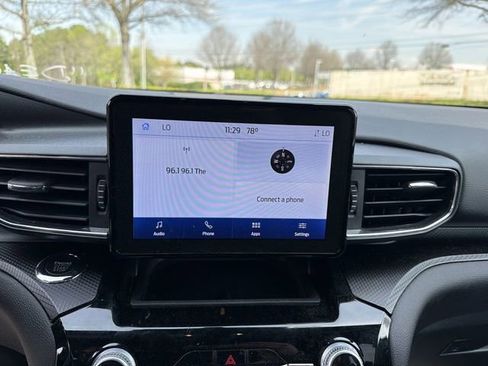 Used 2022 Ford Explorer ST image 11