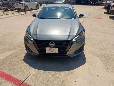 Used 2025 Nissan Altima 2.5 SR FWD image 5