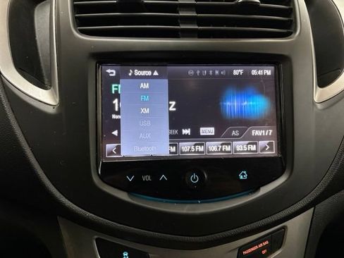 Used 2016 Chevrolet Trax LT w/ LT Sun and Sound Package AWD/4WD image 28