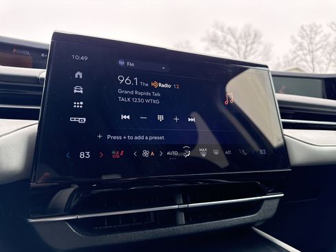 Used 2024 Lincoln Nautilus Premier image 18