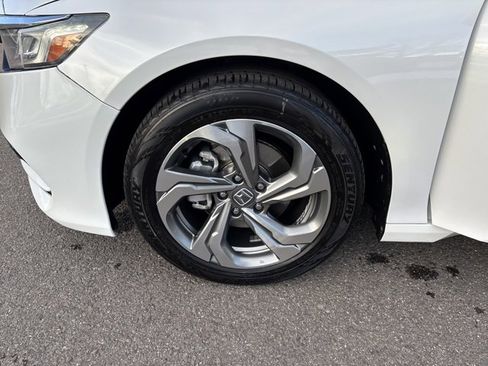 Used 2018 Honda Accord EX-L image 10