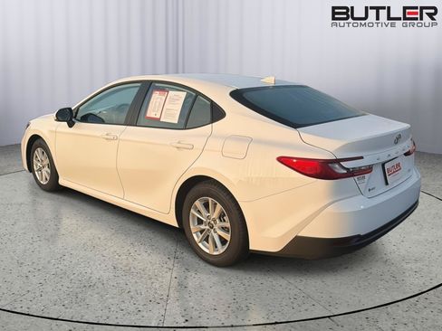 Certified 2025 Toyota Camry LE w/ Convenience Package FWD image 4
