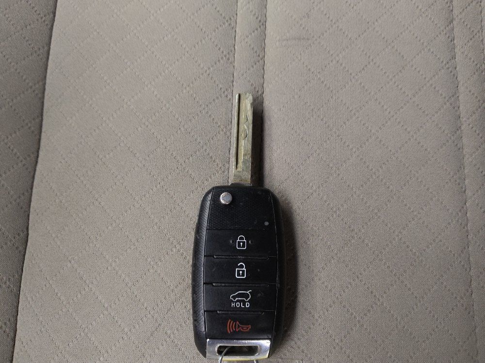 Used 2018 Kia Sorento FWD image 32