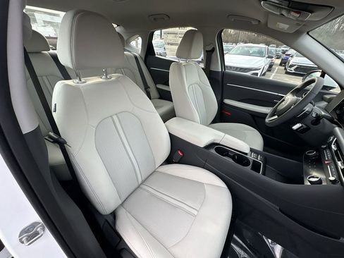 New 2026 Hyundai Sonata SEL FWD image 23