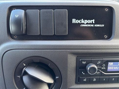 Used 2022 Ford E-350 and Econoline 350 Super Duty w/ Power Windows & Locks Group image 21