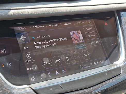 Used 2022 Cadillac XT6 Premium Luxury w/ Technology Package AWD/4WD image 19