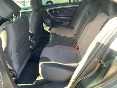 Used 2018 Ford Taurus SEL w/ Equipment Group 201A FWD image 9