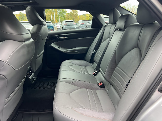 Used 2019 Toyota Avalon XSE w/ All Weather Liner Package FWD image 5