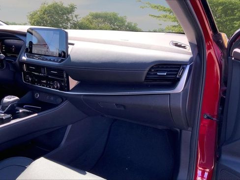 Used 2023 Nissan Rogue Platinum FWD image 26