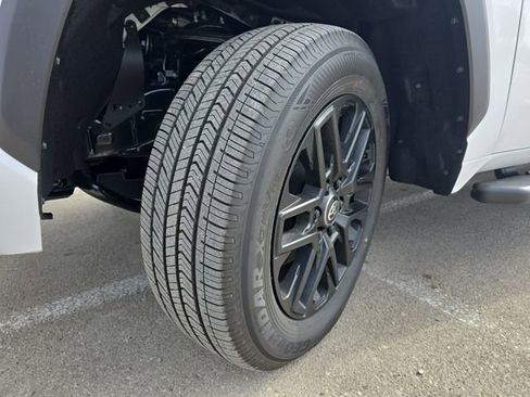 New 2026 Toyota Tundra SR5 AWD/4WD image 30