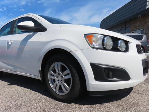 Used 2015 Chevrolet Sonic LT FWD image 18