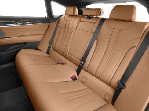 Used 2018 BMW 640i Gran Turismo xDrive image 14