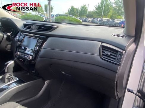 Certified 2020 Nissan Rogue SV AWD/4WD image 43
