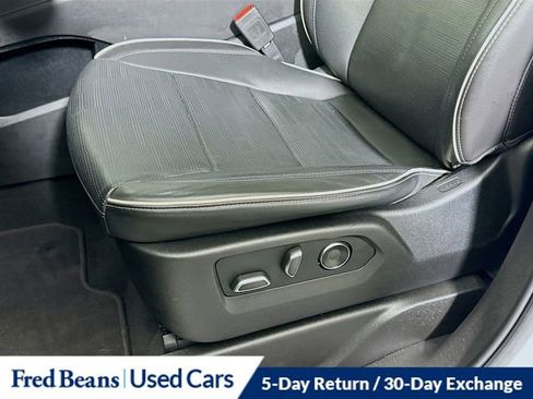 Used 2021 Cadillac Escalade ESV Sport w/ Driver Assist Tech Package image 21