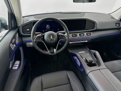 Used 2025 Mercedes-Benz GLE 350 4MATIC image 25