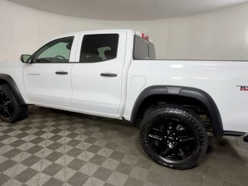 Used 2025 Chevrolet Colorado Trail Boss AWD/4WD image 8
