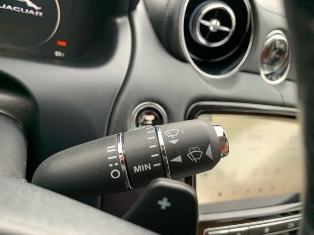 Used 2019 Jaguar XJ Supercharged RWD image 33