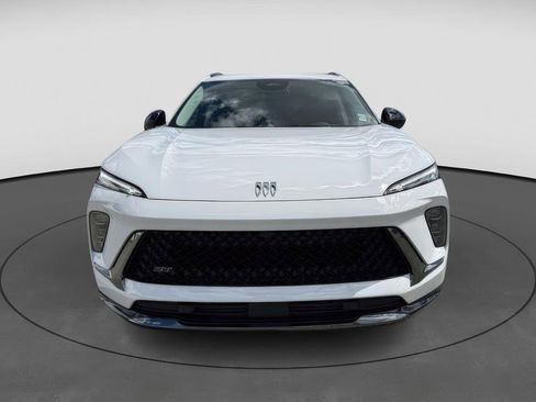 New 2025 Buick Envision Sport Touring image 3