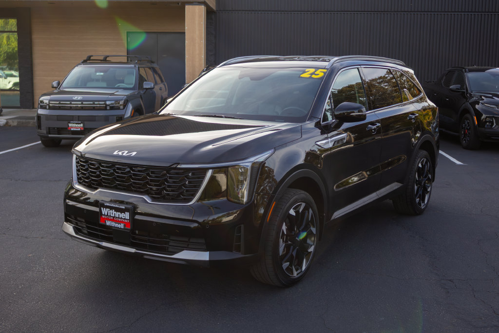 Used 2025 Kia Sorento X-Line EX AWD/4WD image 3