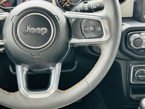 Used 2023 Jeep Wrangler Unlimited Sahara AWD/4WD image 16