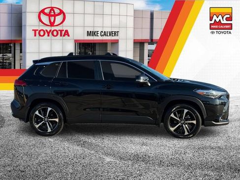 Certified 2025 Toyota Corolla Cross AWD Hybrid w/ Convenience Package image 6