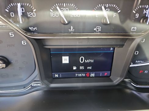 Used 2019 GMC Sierra 1500 SLT w/ SLT Premium Plus Package AWD/4WD image 16