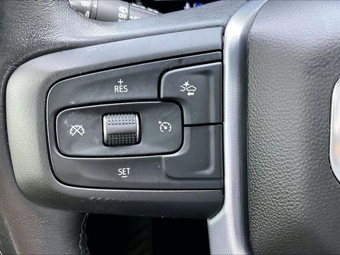 Used 2023 GMC Yukon XL SLT AWD/4WD image 22