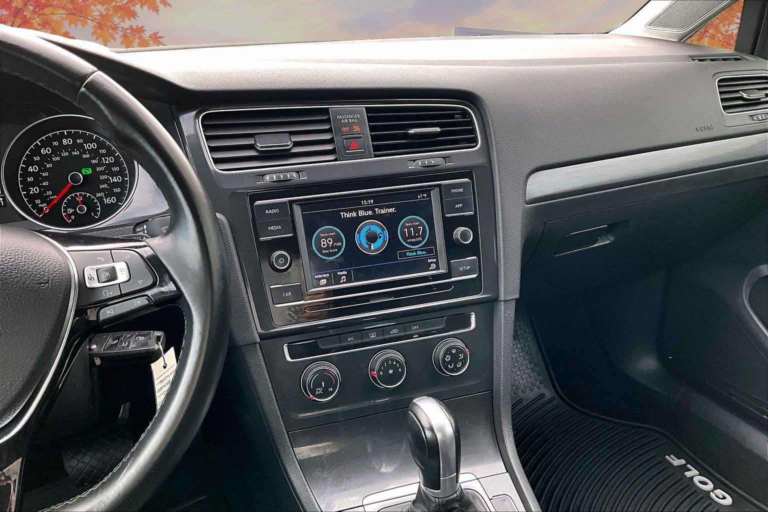 Used 2018 Volkswagen Golf S FWD image 9