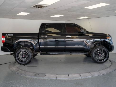 Used 2016 Toyota Tundra SR5 w/ SR5 Upgrade Package AWD/4WD image 9