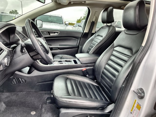Used 2021 Ford Edge SEL w/ Convenience Package AWD/4WD image 16