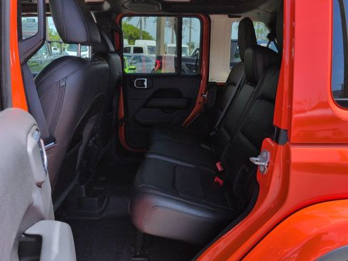 Used 2023 Jeep Wrangler Unlimited Sahara AWD/4WD image 14