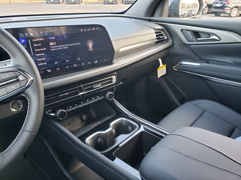 New 2026 Chevrolet Traverse LT w/ Midnight/Sport Edition image 22