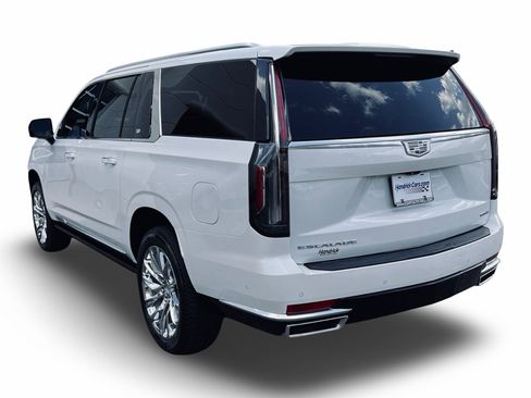 Used 2022 Cadillac Escalade ESV Premium Luxury Platinum w/ LPO, Floor Liner Package AWD/4WD image 8