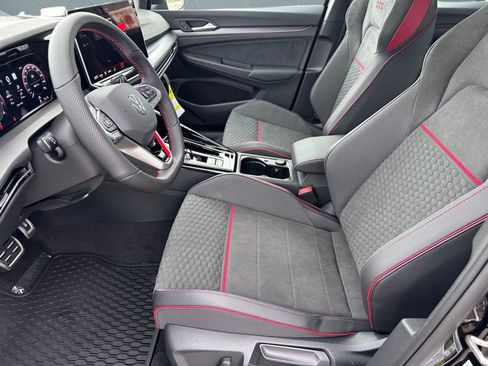 New 2026 Volkswagen Golf SE image 4