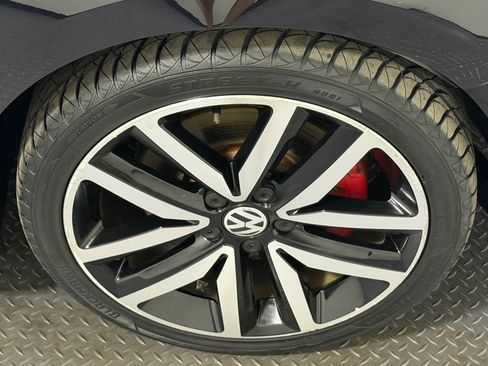 Used 2014 Volkswagen Jetta GLI Autobahn FWD image 18
