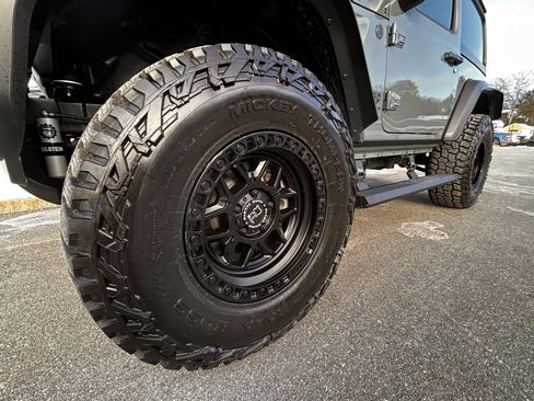 Certified 2025 Jeep Wrangler Sport AWD/4WD image 23