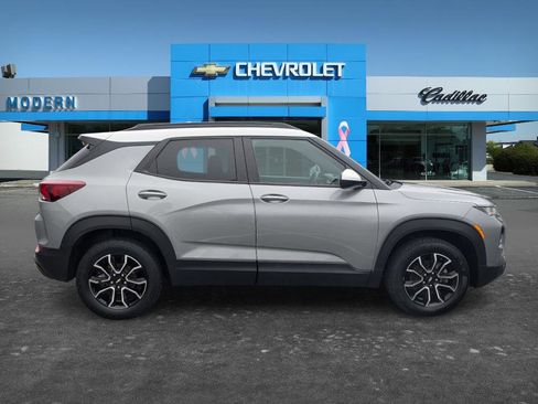 Used 2023 Chevrolet TrailBlazer ACTIV w/ Sun and Liftgate Package image 4